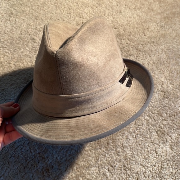 Cavanagh genuine suede fedora. Size 7 1/2. EUC - Picture 8 of 10